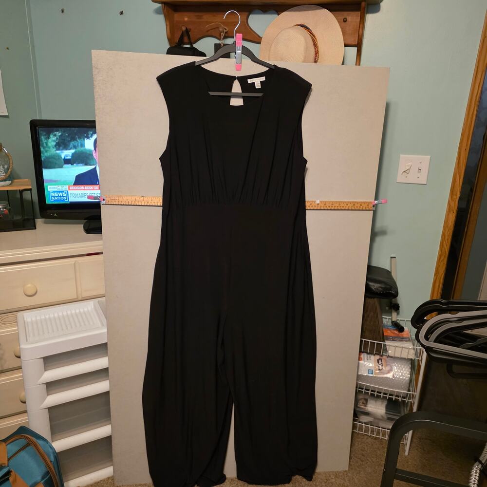 Cato Black Sleeveless Jumpsuit gathered waist, keyhole back wide leg size 22/24